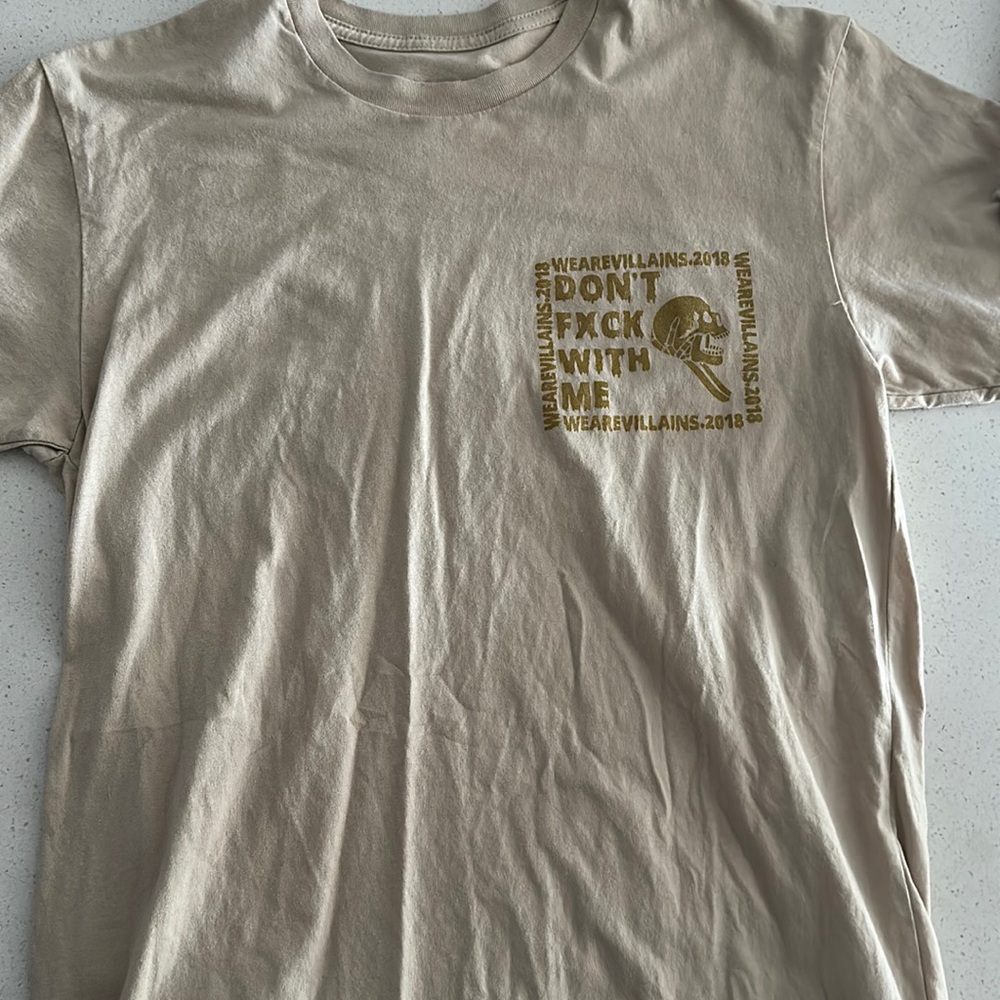 Size men’s small Don’t f with me tee